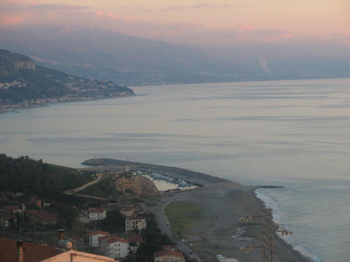 Azienda Agrituristica Le Terre Di San Leonardo Cetraro Exteriör bild