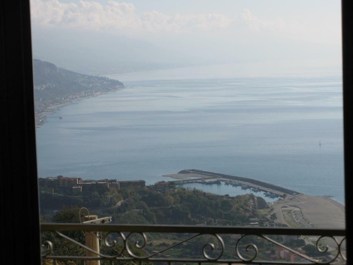 Azienda Agrituristica Le Terre Di San Leonardo Cetraro Exteriör bild
