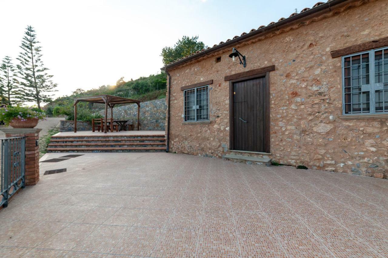 Azienda Agrituristica Le Terre Di San Leonardo Cetraro Exteriör bild